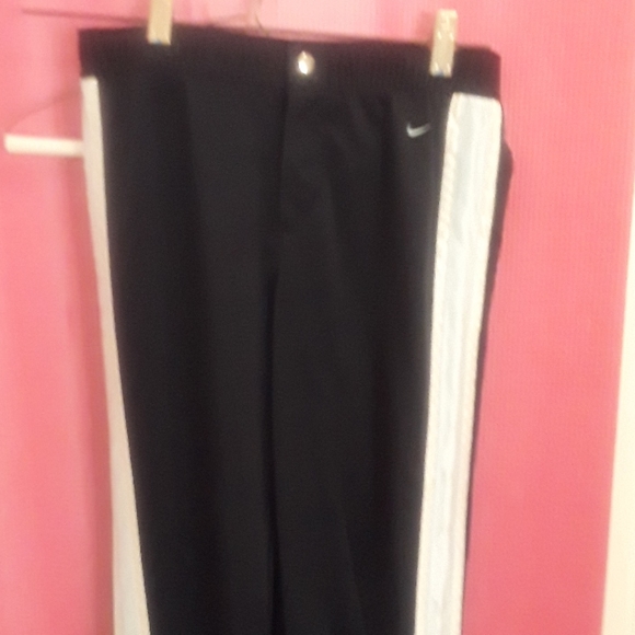 Nike  jogger Pants - Picture 1 of 5